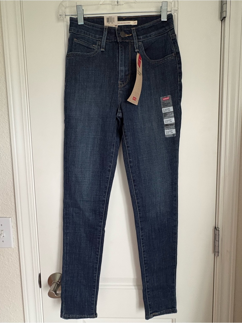 Levi’s Women’s 721 High Rise Skinny Jeans NWT Dark Indigo - Size 25x28